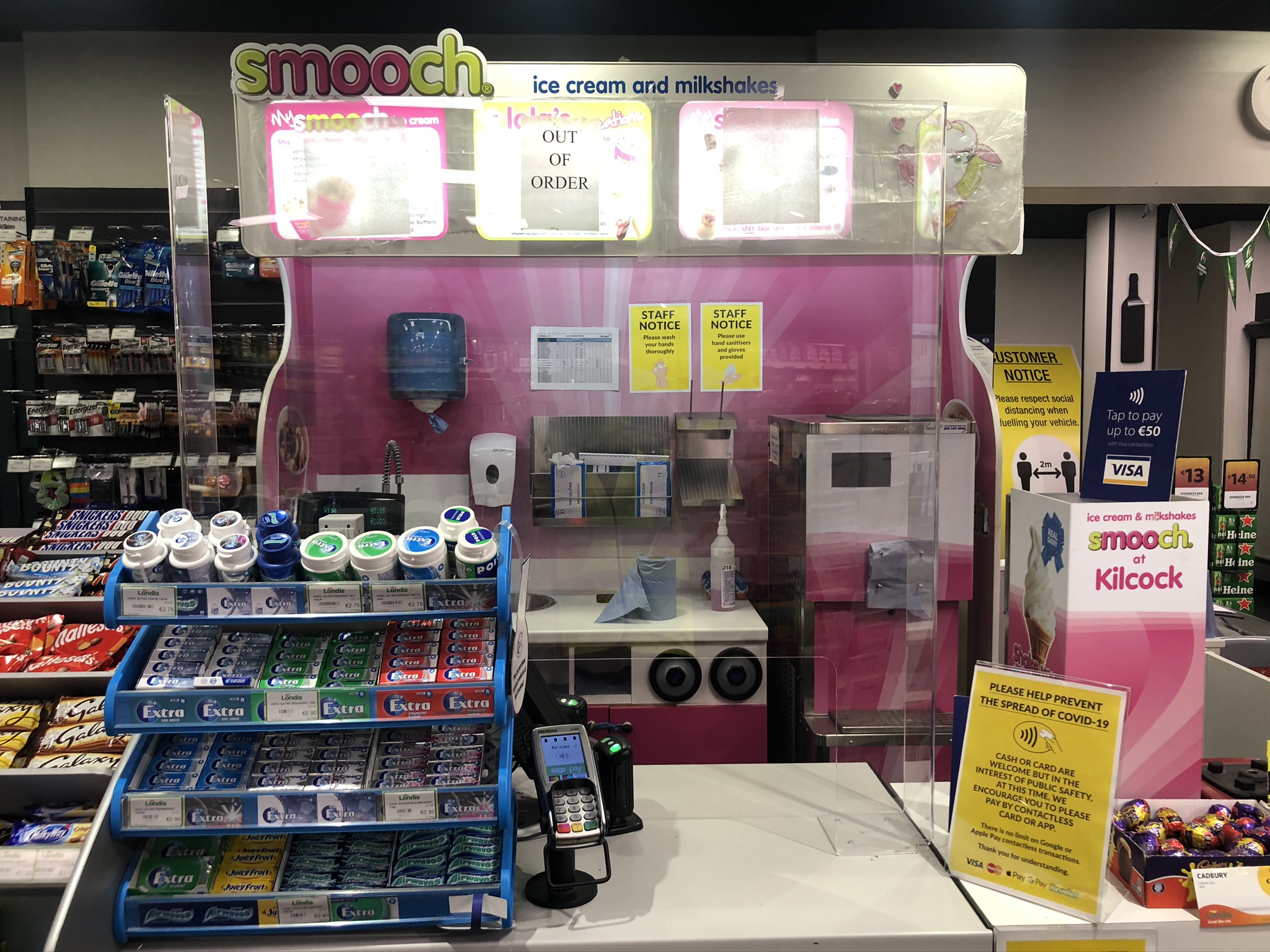 Image of Sneeze Guard installed in retail shop